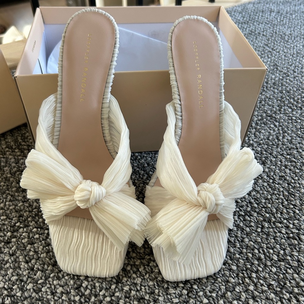 New Loeffler Randall Cream Bow Heels